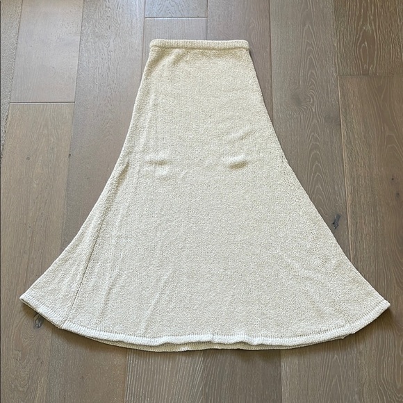 DISSH Cream Sleeveless Top and Skirt Set - Picture 7 of 7